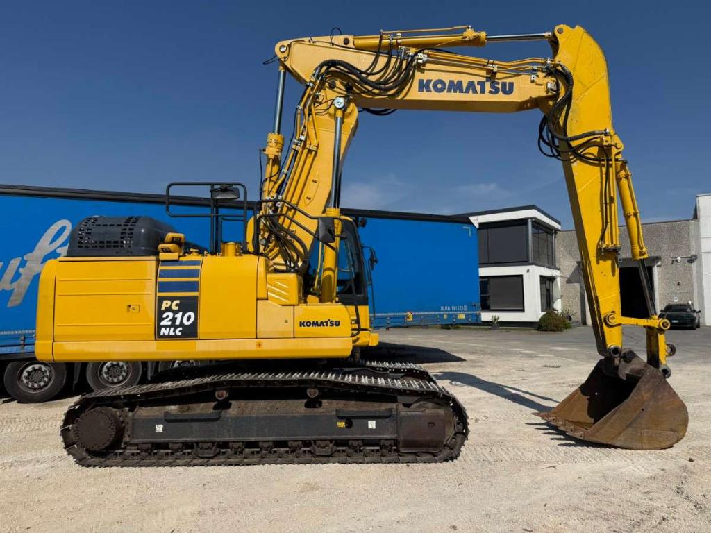 Komatsu PC210 NLC-11 Photo 6