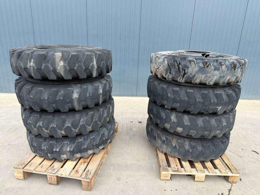 Tire for Mitas 1000 x 20 Set / 10.00 x 20: 4x2 Tyres / 1000-20 Photo 7