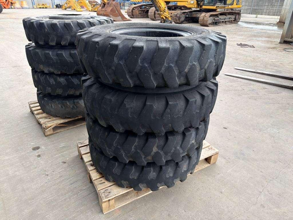 Tire for Mitas 1000 x 20 Set / 10.00 x 20: 4x2 Tyres / 1000-20 Photo 8
