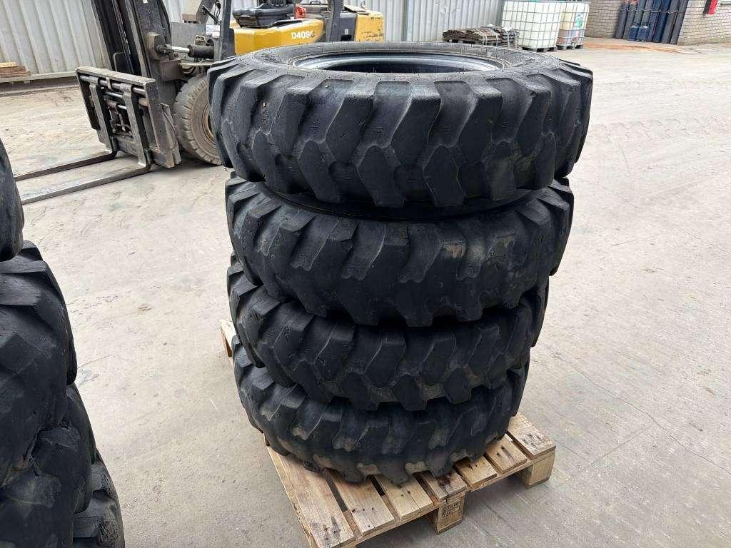 Tire for Mitas 1000 x 20 Set / 10.00 x 20: 4x2 Tyres / 1000-20 Photo 9