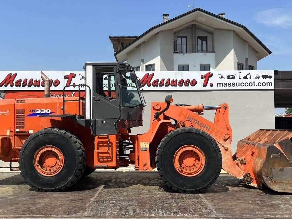 Hitachi ZW330 Photo 14