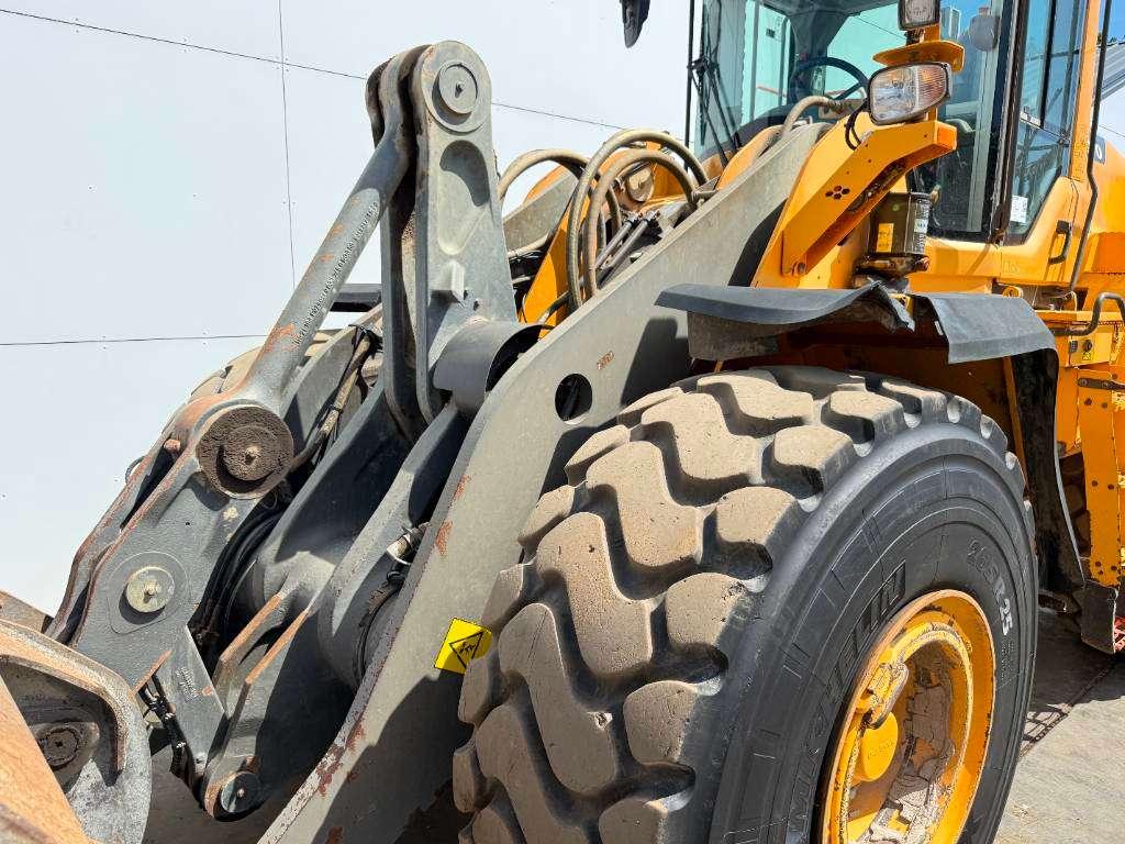 Volvo L150H - 3rd Function / Automatic Greasing Photo 19