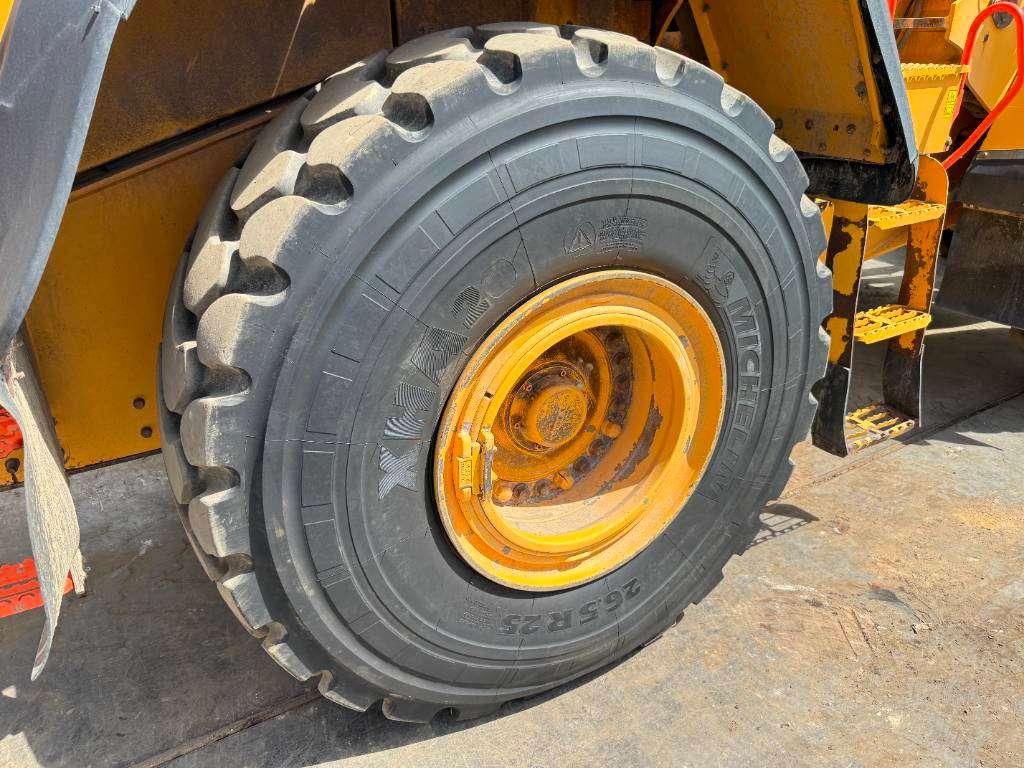 Volvo L150H - 3rd Function / Automatic Greasing Photo 23