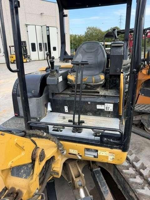 Caterpillar 302.5 Photo 4