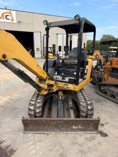 Caterpillar 302.5 Photo 5