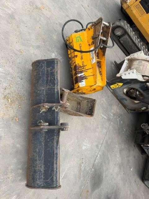 Caterpillar 302.5 Photo 6