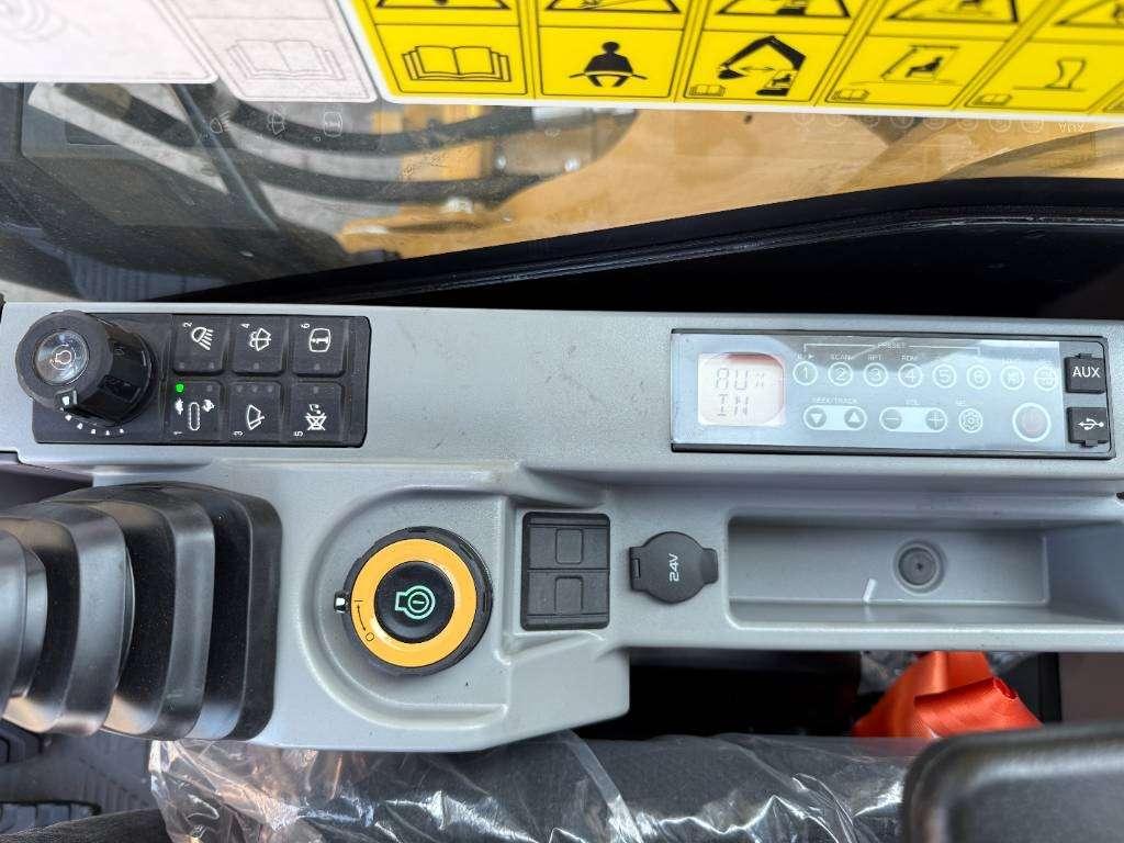 Caterpillar 323D3 *2025 Model* - New / Unused / Hammer Lines Photo 10