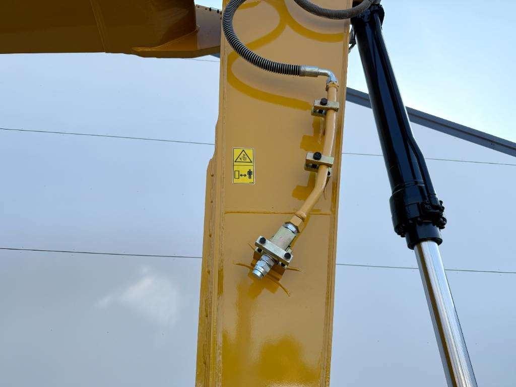 Caterpillar 323D3 *2025 Model* - New / Unused / Hammer Lines Photo 14