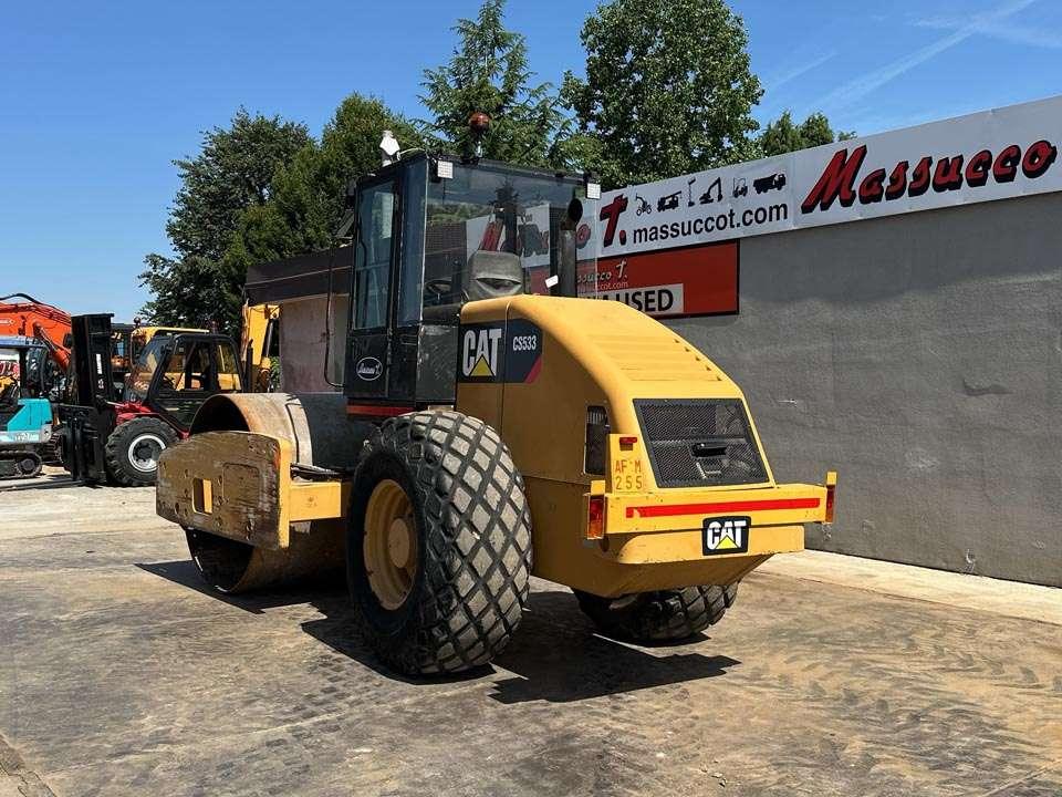 Caterpillar CS-533E Photo 3