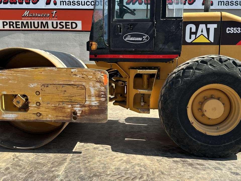Caterpillar CS-533E Photo 9