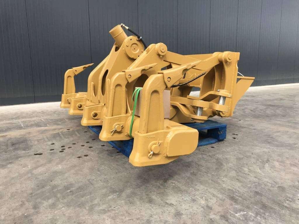 Caterpillar 120M2 Photo 6
