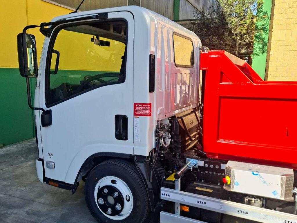 Isuzu M 29 Photo 15