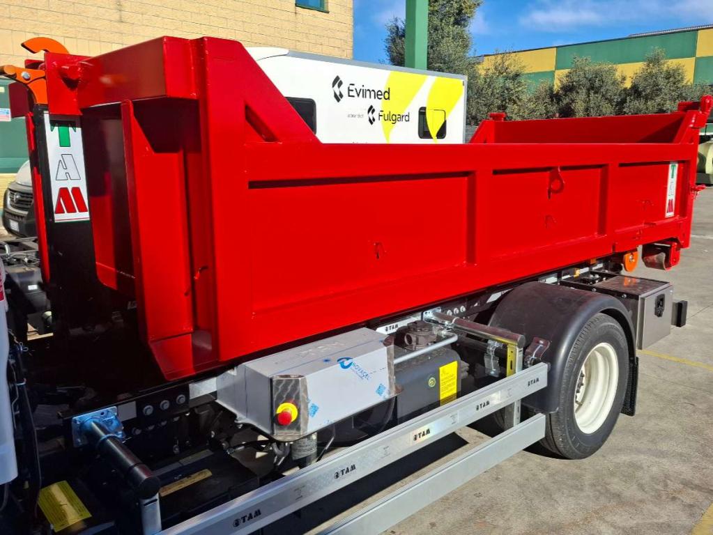 Isuzu M 29 Photo 6