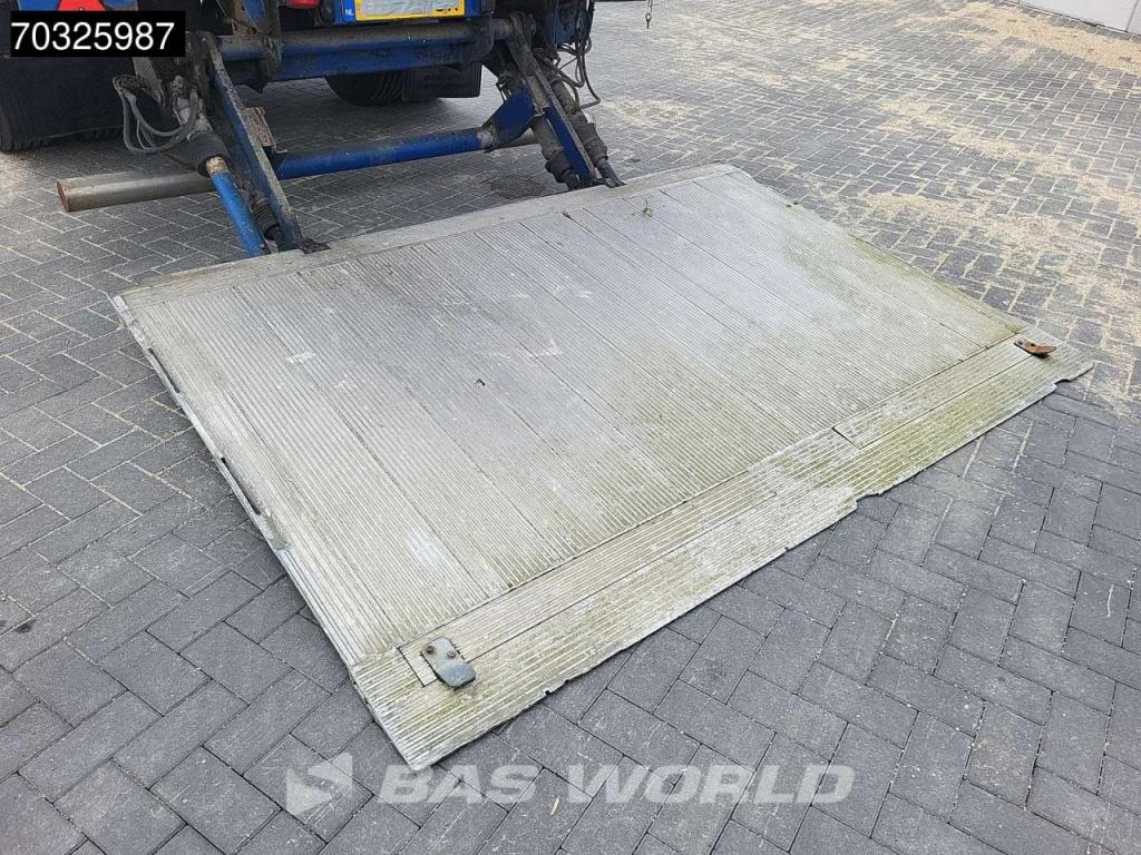 Spierings Closed box semi-trailer Photo 10