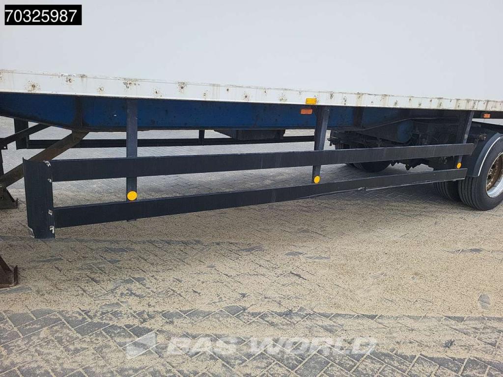 Spierings Closed box semi-trailer Photo 26