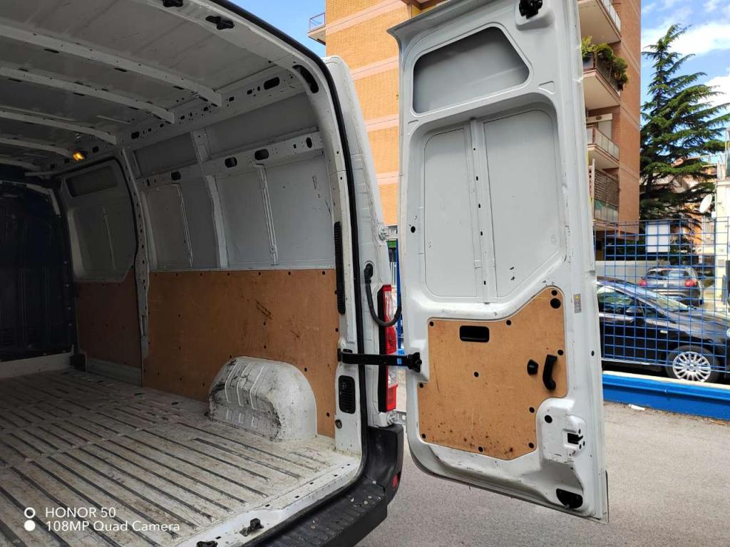 Nissan nv400 Photo 14