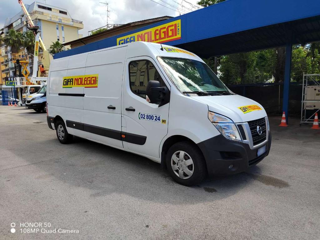 Nissan nv400 Photo 8