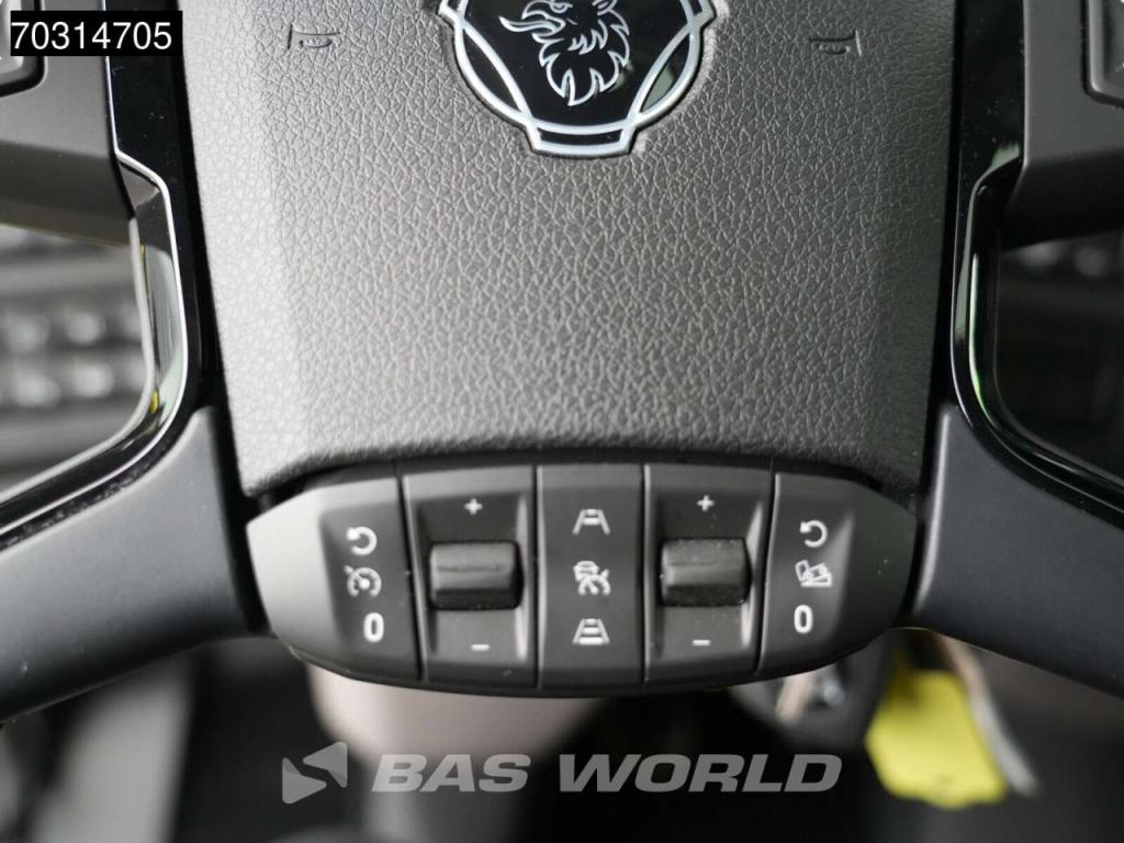 Scania S590 6X4 Full-Air Retarder 2xTanks Big-Axle Standklima Leder Navi Photo 25