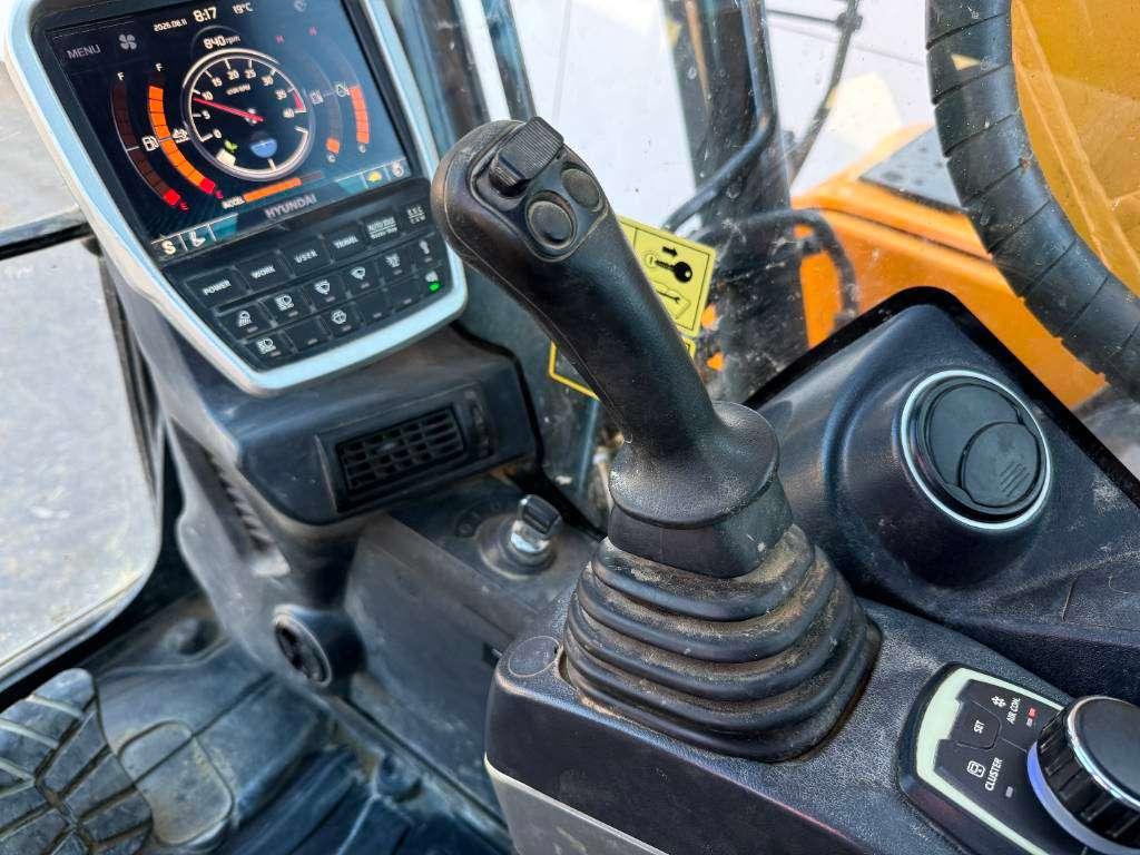 Hyundai HX220L - 360° Camera / Automatic Greasing Photo 10