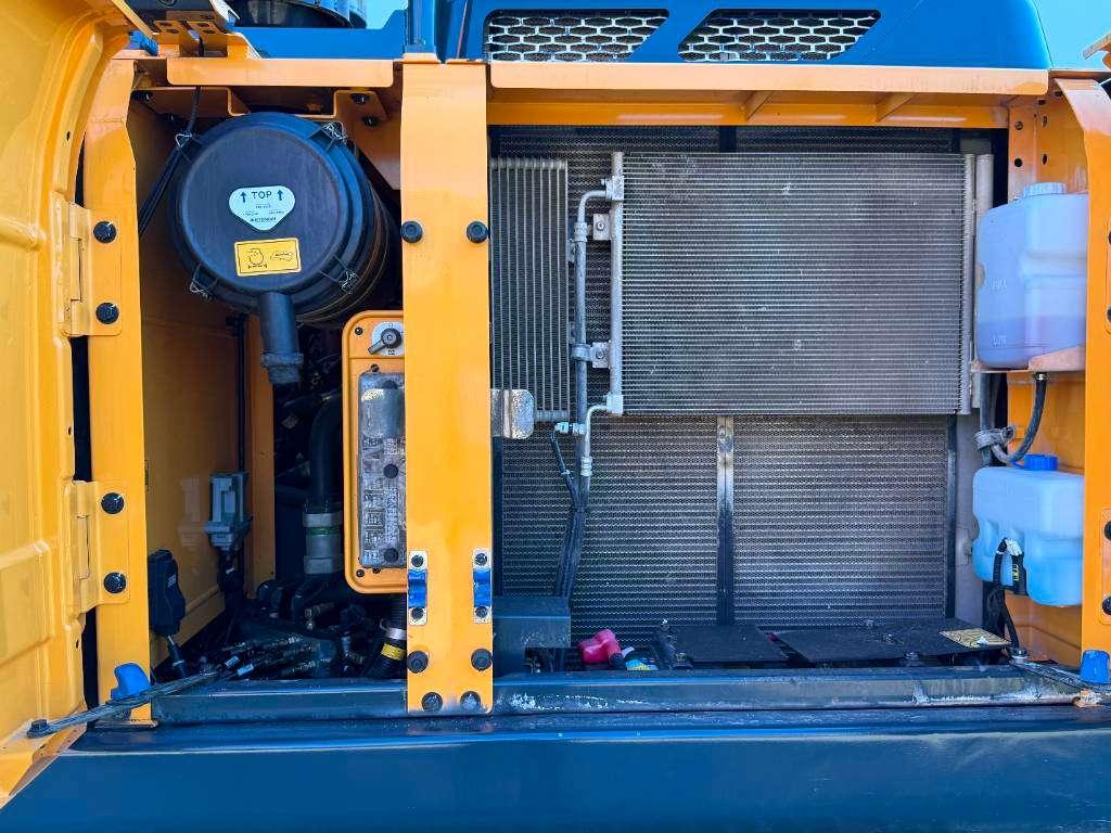Hyundai HX220L - 360° Camera / Automatic Greasing Photo 25