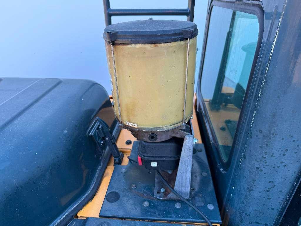 Hyundai HX220L - 360° Camera / Automatic Greasing Photo 29
