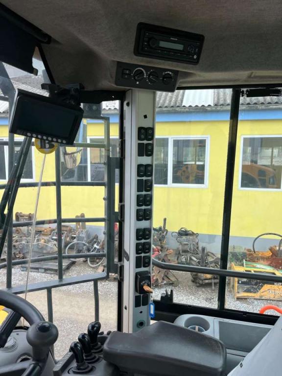 Volvo L220H Photo 16