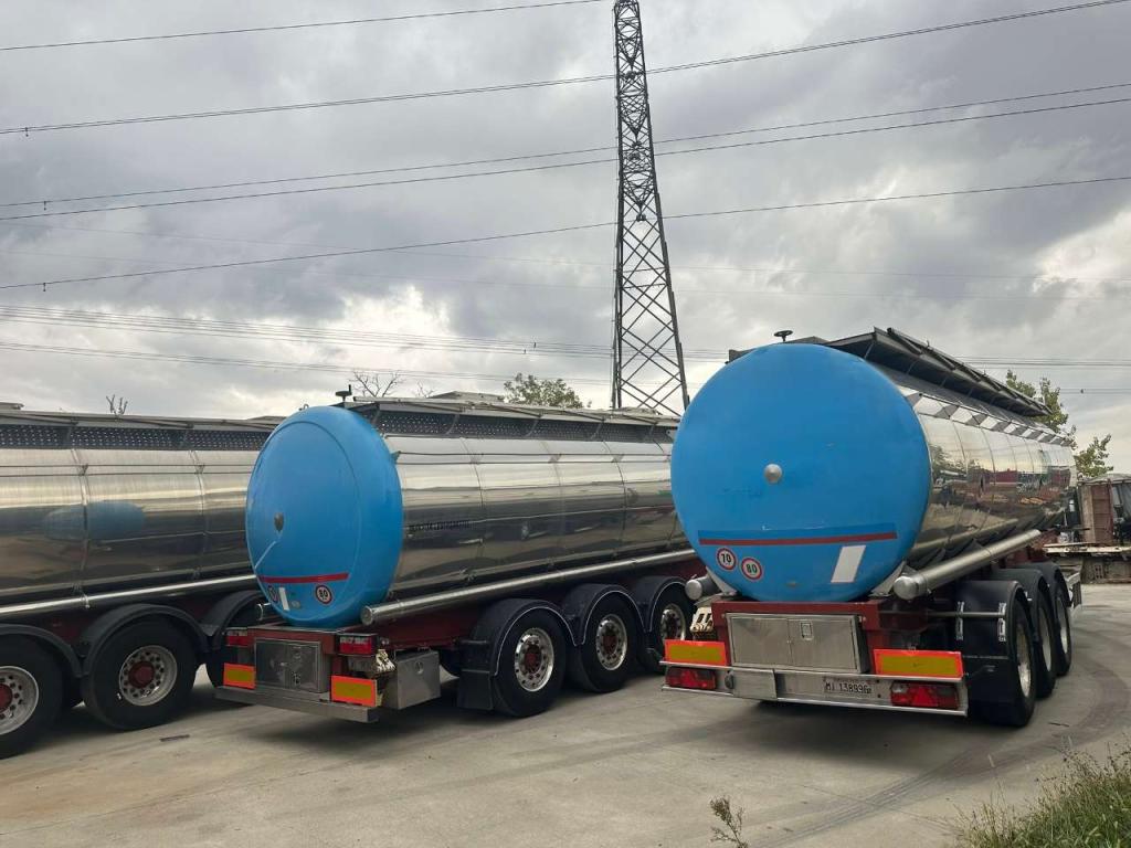 Menci Tank semi-trailer Photo 11