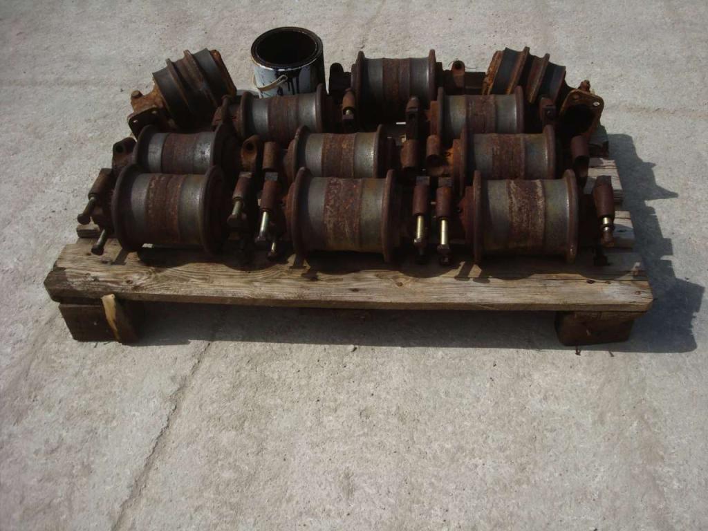 Upper and lower rollers for Fiat Allis FE 18 Photo 1