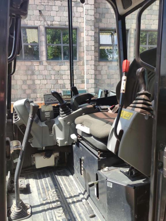 Kubota U27-4 Photo 5