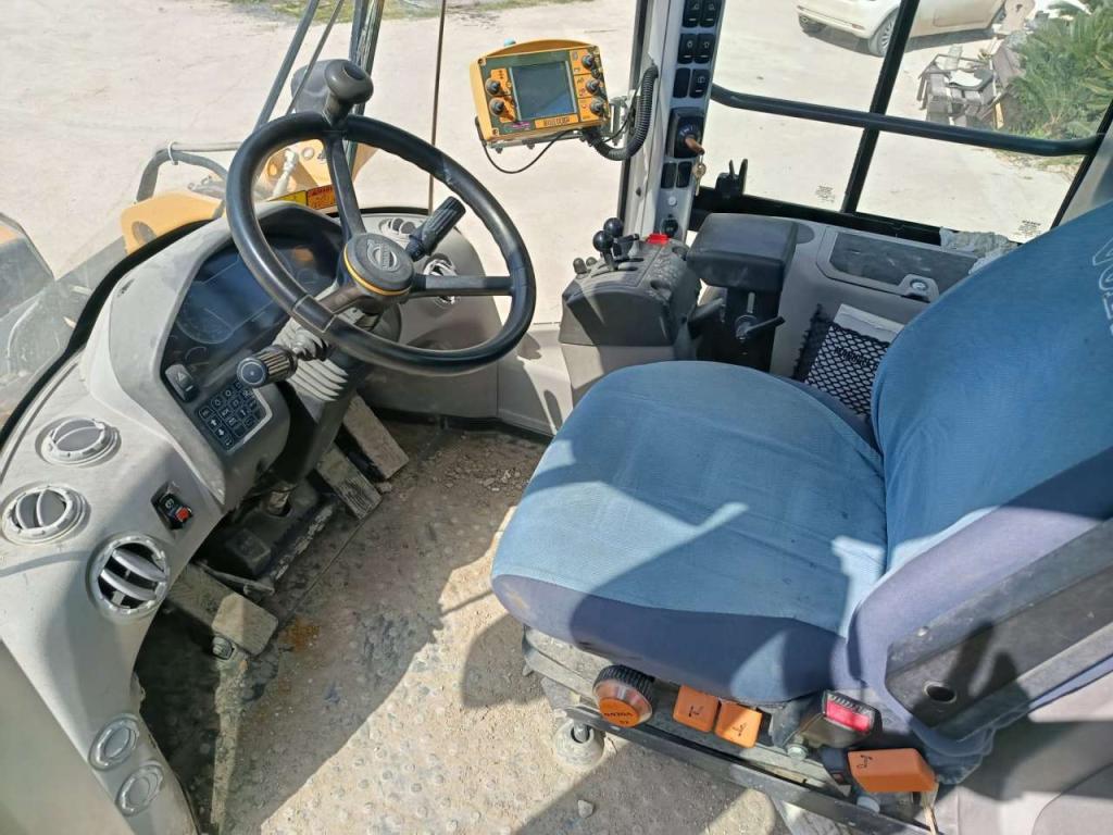 Volvo L90H Photo 7