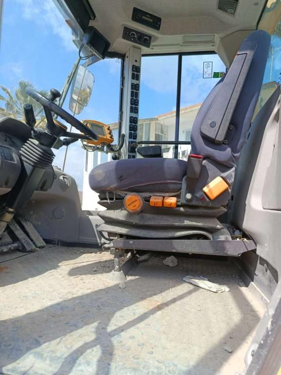 Volvo L90H Photo 8