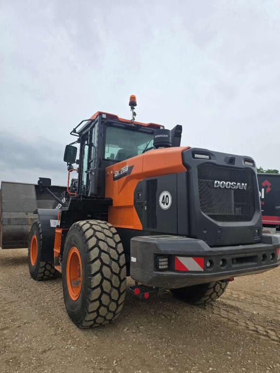 Doosan DL280 - 7 Photo 2