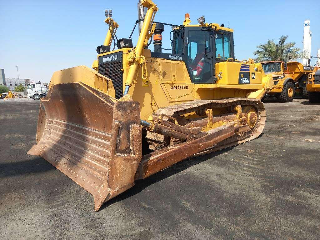 Komatsu D155A-6R (4pcs available for sale in Abu Dhabi) Photo 20
