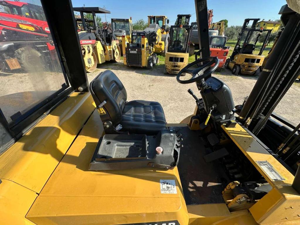 Caterpillar DP50K Photo 5