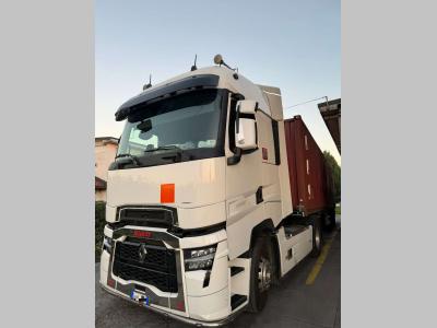 Renault T 520 sold by Ital Trucks Srl