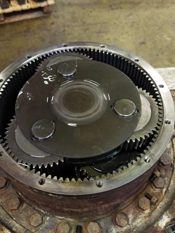 Traction drive for Volvo Ec140 Photo 2