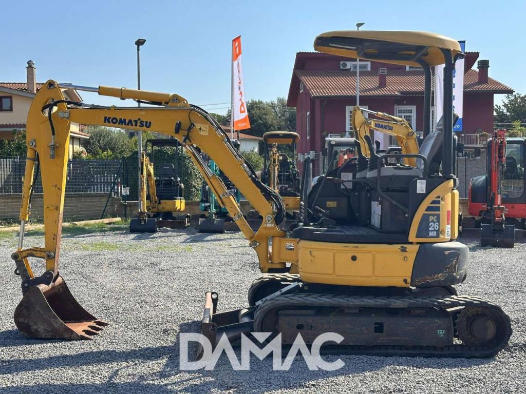 Komatsu PC26MR-3 Photo 6