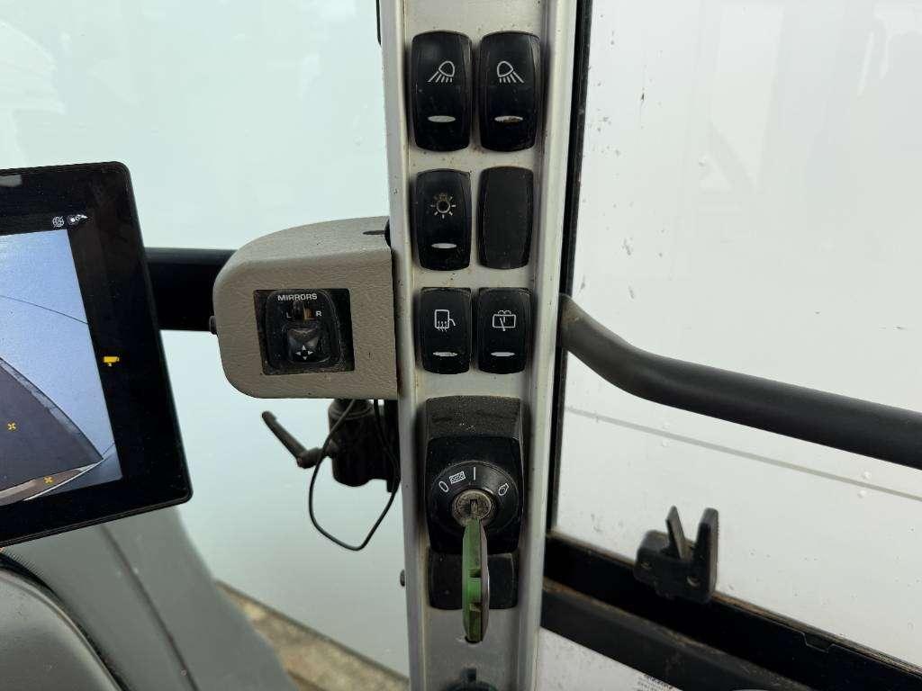 Volvo L60H - Backup Camera / Quick Coupler Photo 15