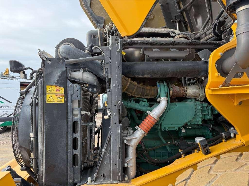 Volvo L60H - Backup Camera / Quick Coupler Photo 27