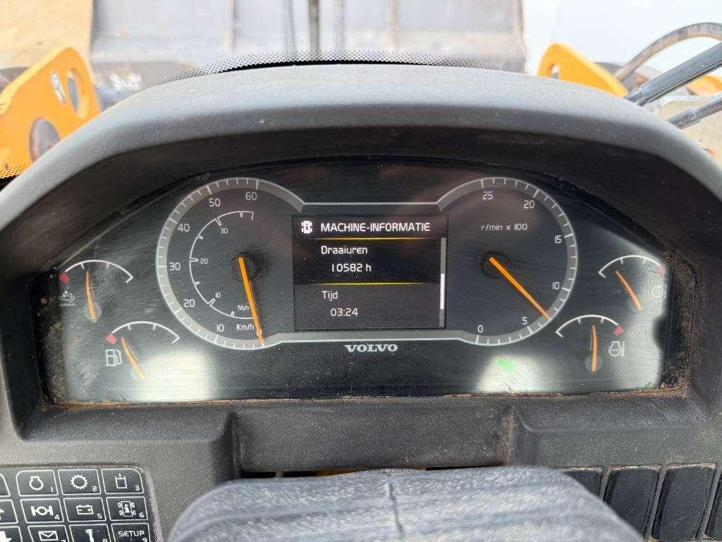 Volvo L60H - Backup Camera / Quick Coupler Photo 28