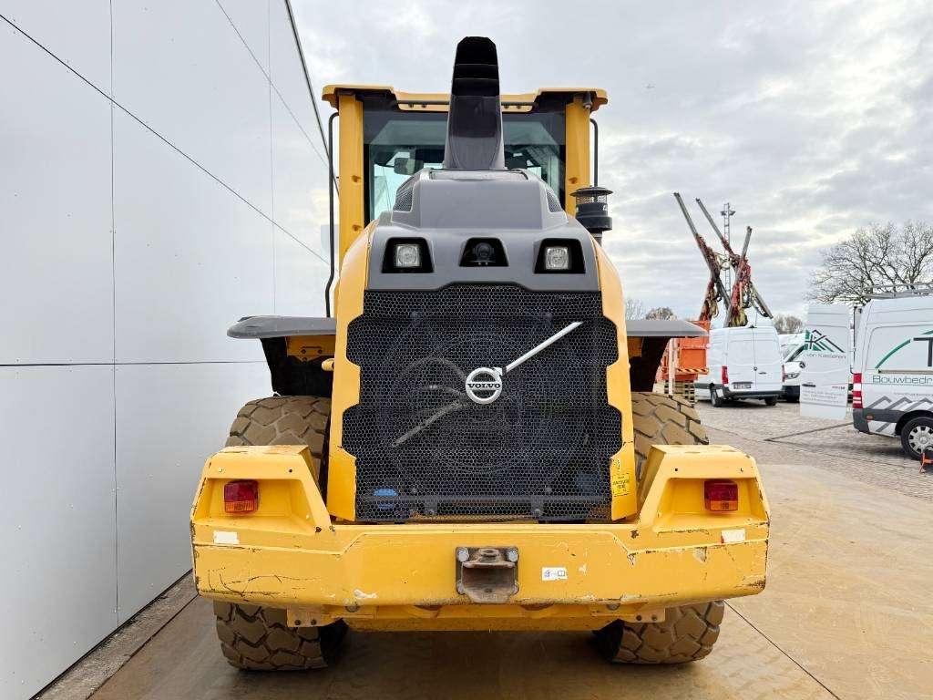 Volvo L60H - Backup Camera / Quick Coupler Photo 4
