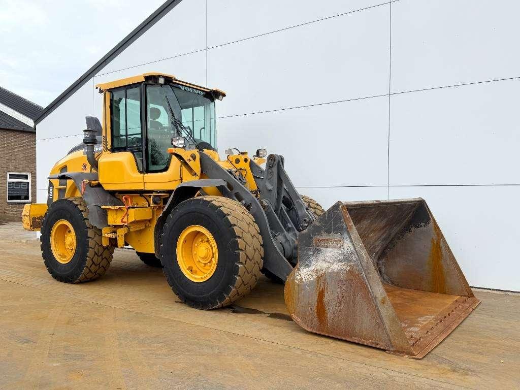 Volvo L60H - Backup Camera / Quick Coupler Photo 7