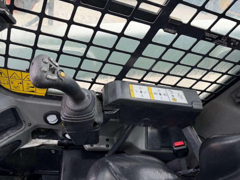 Bobcat T770 Photo 7
