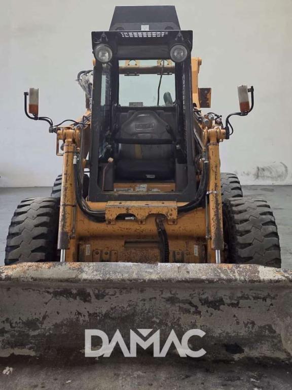 Case 75XT Photo 2