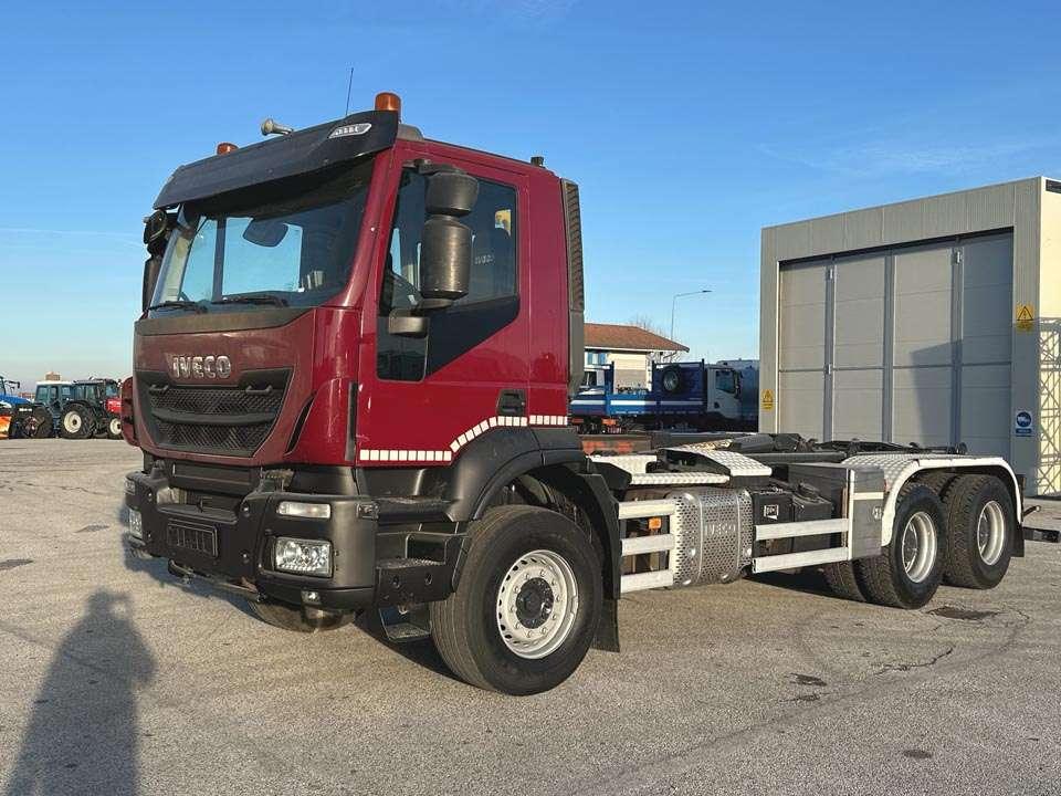 Iveco TRAKKER 450 6x4 Photo 1