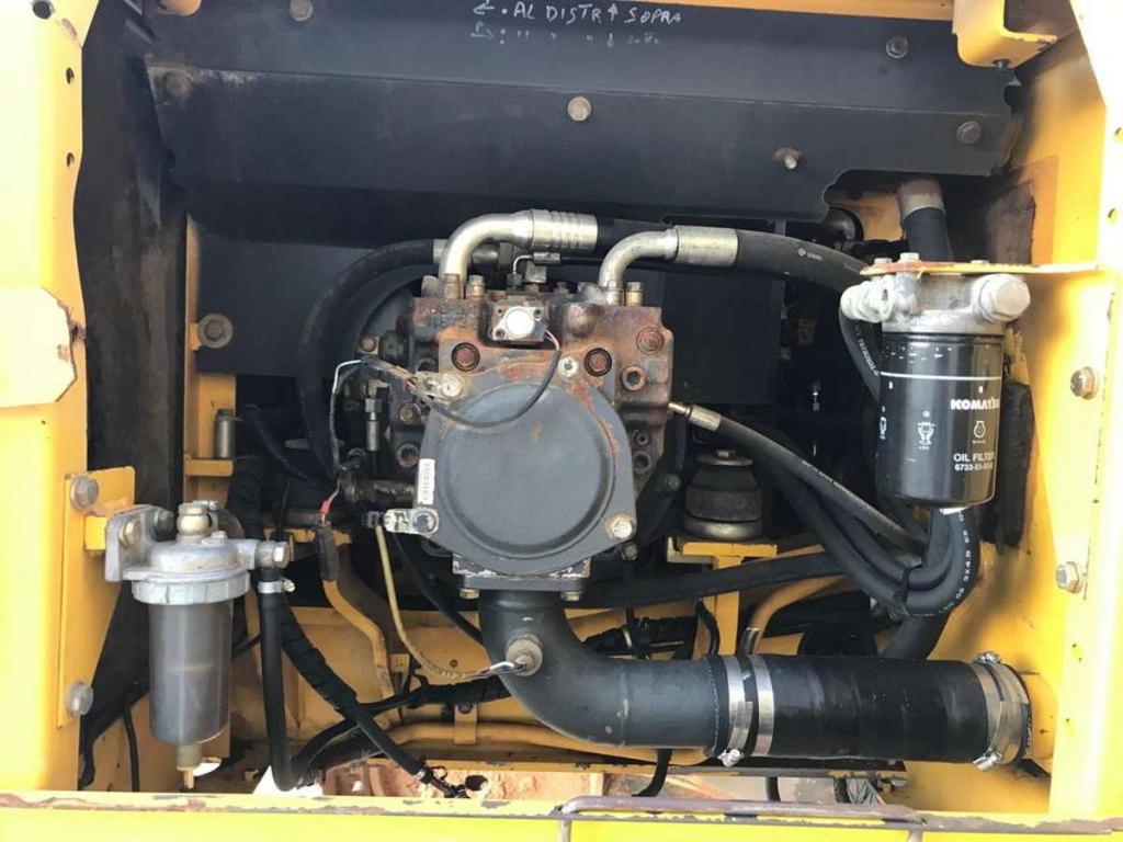 Komatsu PC160LC-7K Photo 3