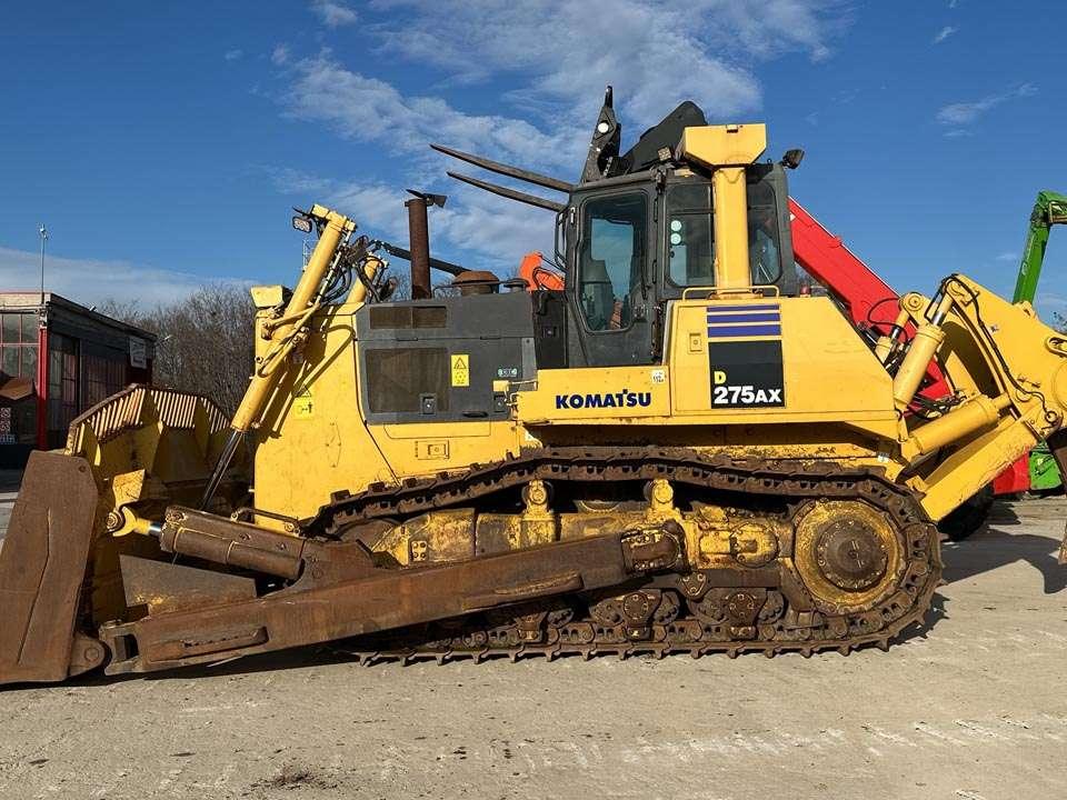 Komatsu D275AX Photo 2