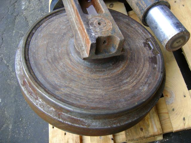Idler wheel for Liebherr 904 Photo 1