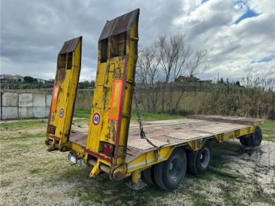 Cometto Flatbed trailer sold by Ital Trucks Srl