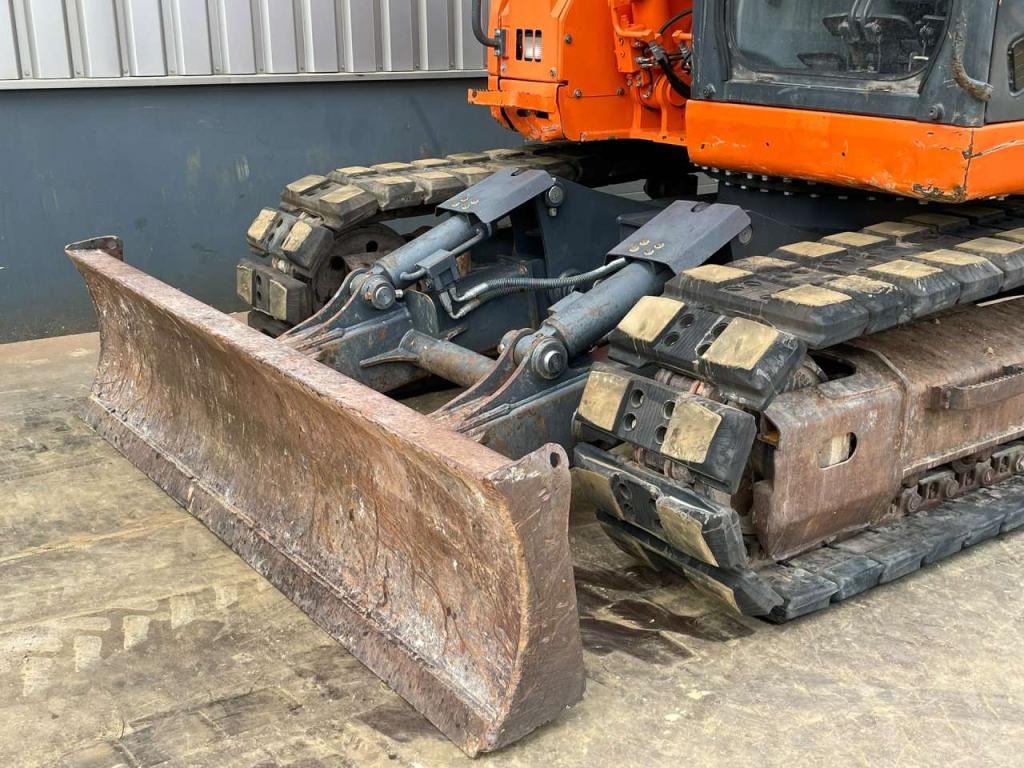 Doosan DX140LCR-3 Photo 12